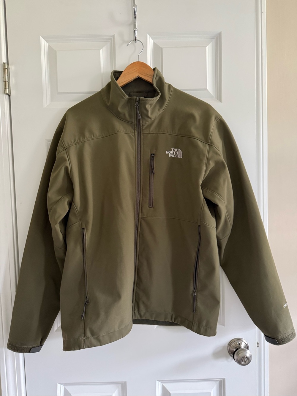 The North Face APEX Men's Olive Green Softshell Jacket